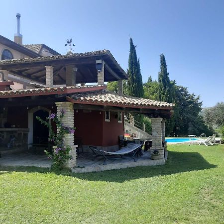 Casalustro Villa Citta Sant'Angelo Exterior photo